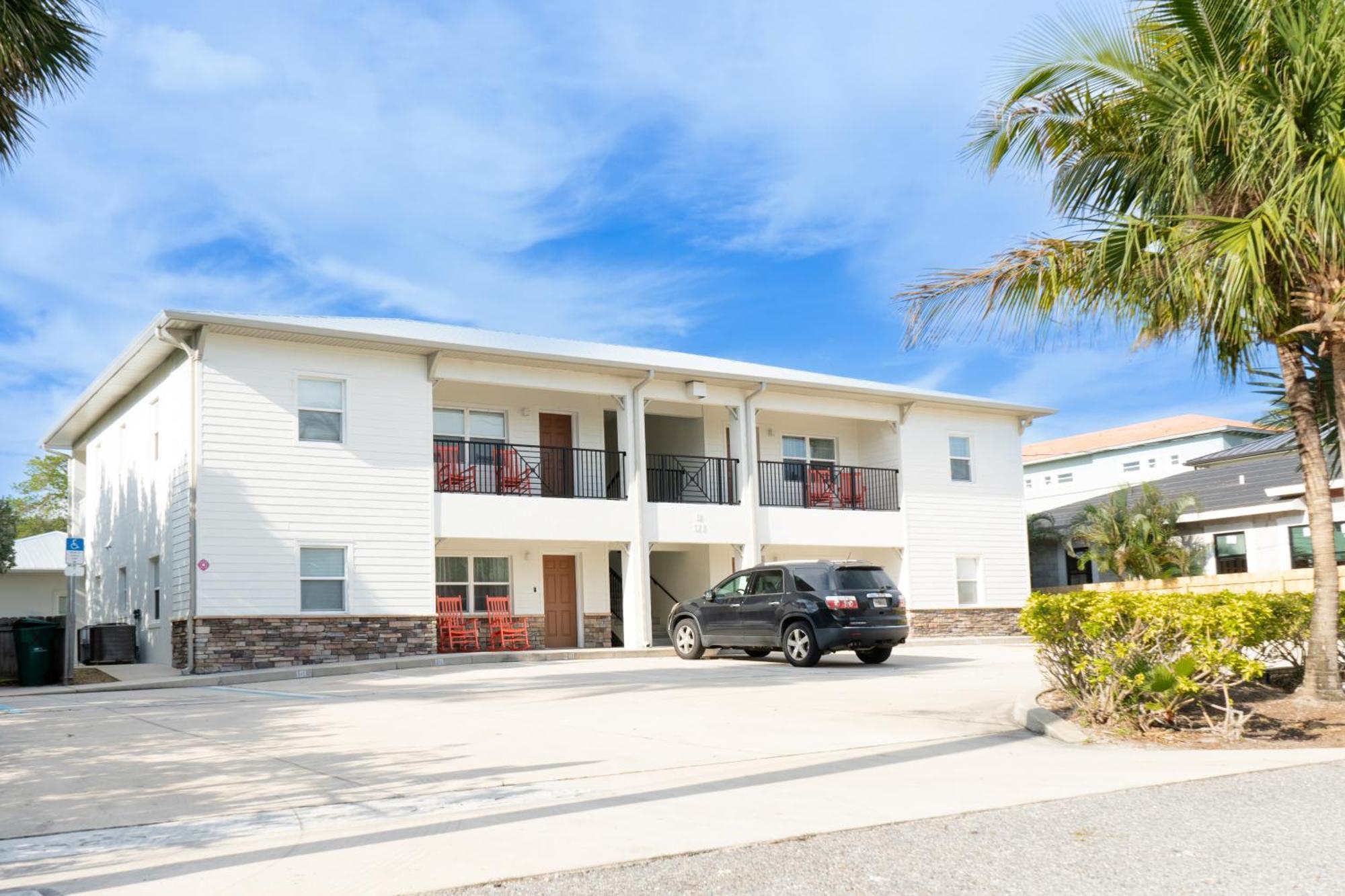 Sole Suite #1-2 Min To Beach-Patio & Courtyard Cocoa Beach Exteriör bild